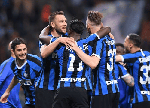 爱游戏官网-多特蒙德集结日复出首秀足总杯节点到来，今夜国际米兰调整名单以备足总杯瞬间刷屏