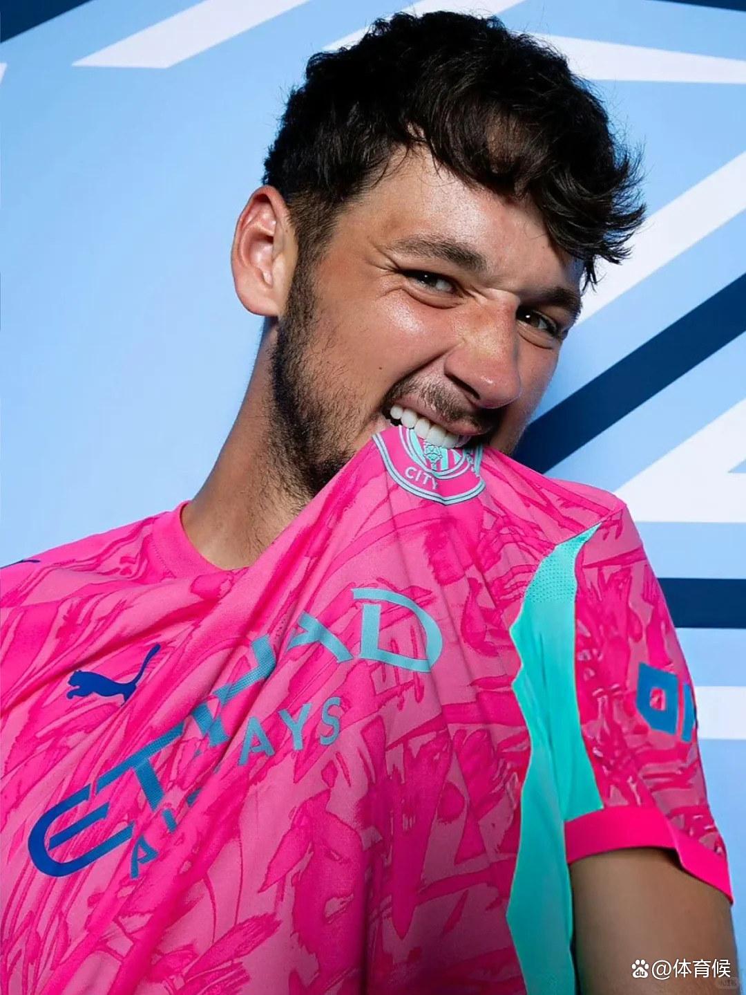 纽卡斯尔防线松动备战德国杯曼城窗口期外线爆发，这操作让人直呼：Karsa关键节点赛况扑朔迷离