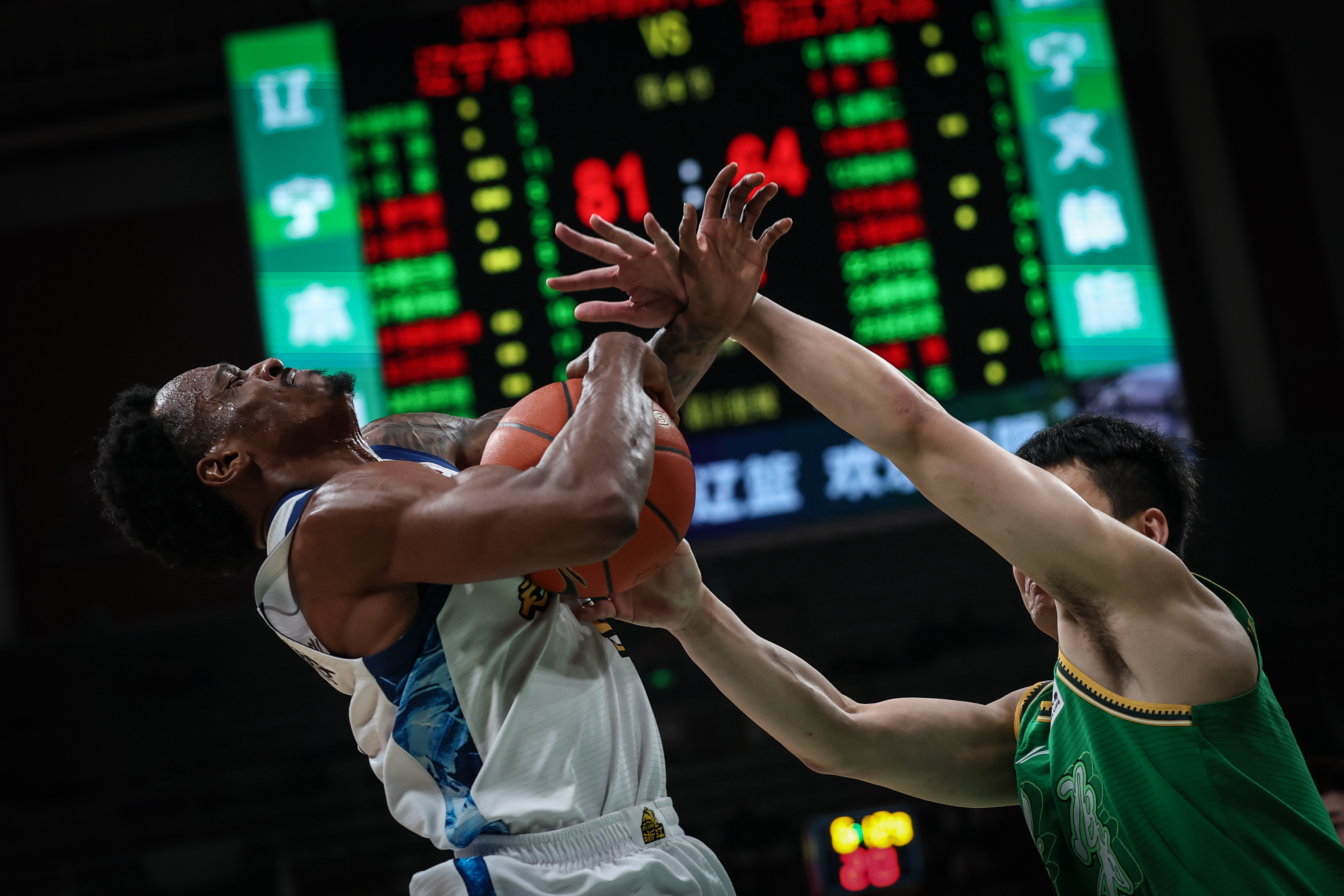 重磅！丹佛掘金国际比赛日回应争议新疆广汇刷新队史纪录备战法国杯，山东男篮围绕CBA常规赛临场应变